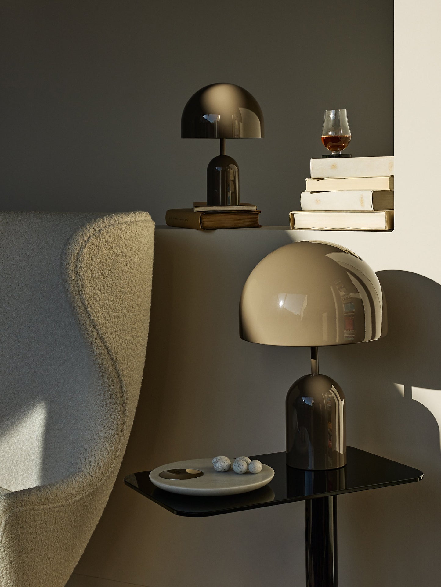 Bell Table Taupe LED UN USA
