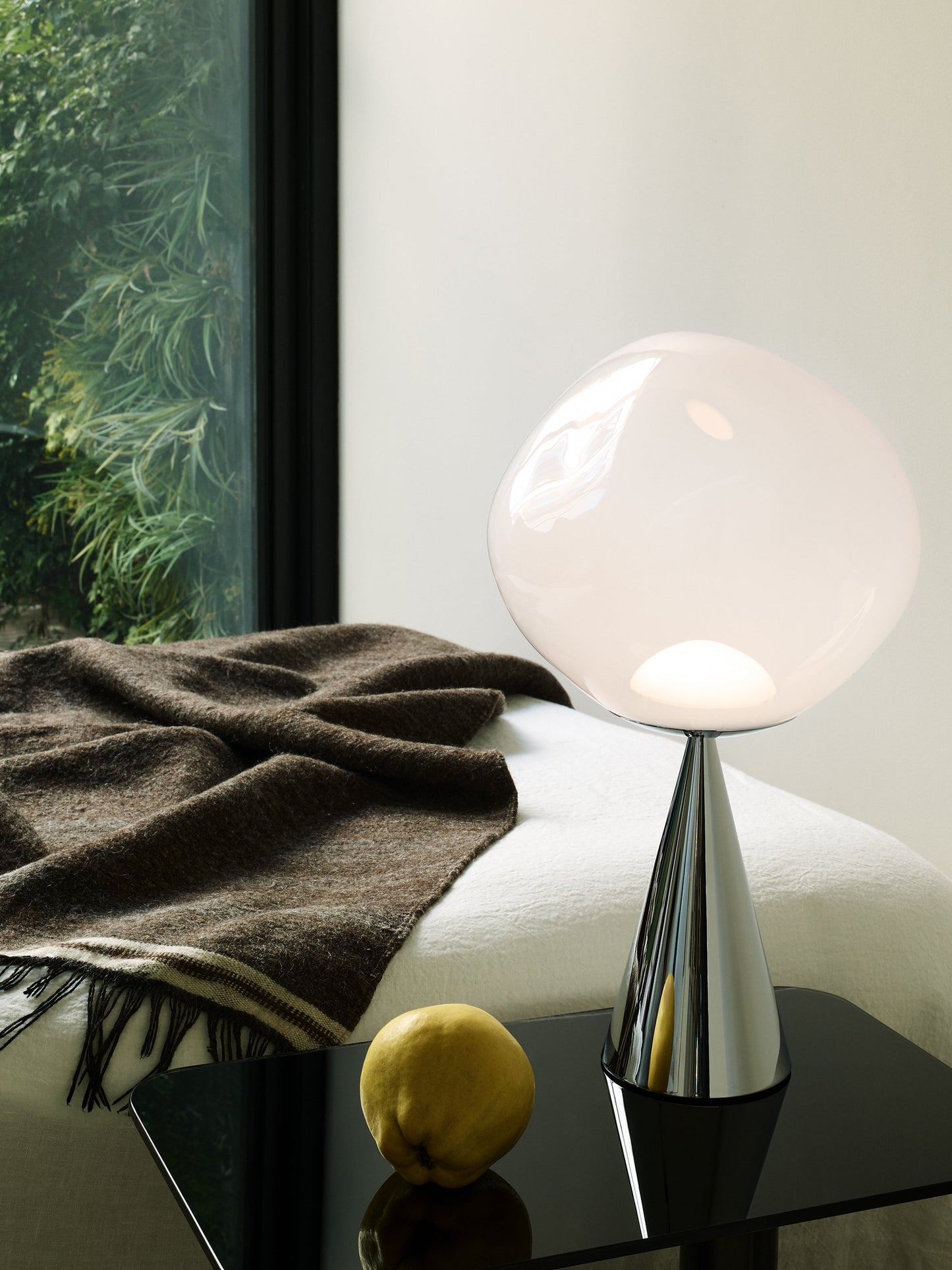 Melt Cone Fat Table Opal/Silver LED UN USA