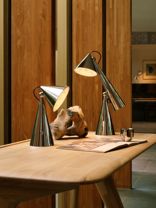 Pose Task Light LED Silver UN USA