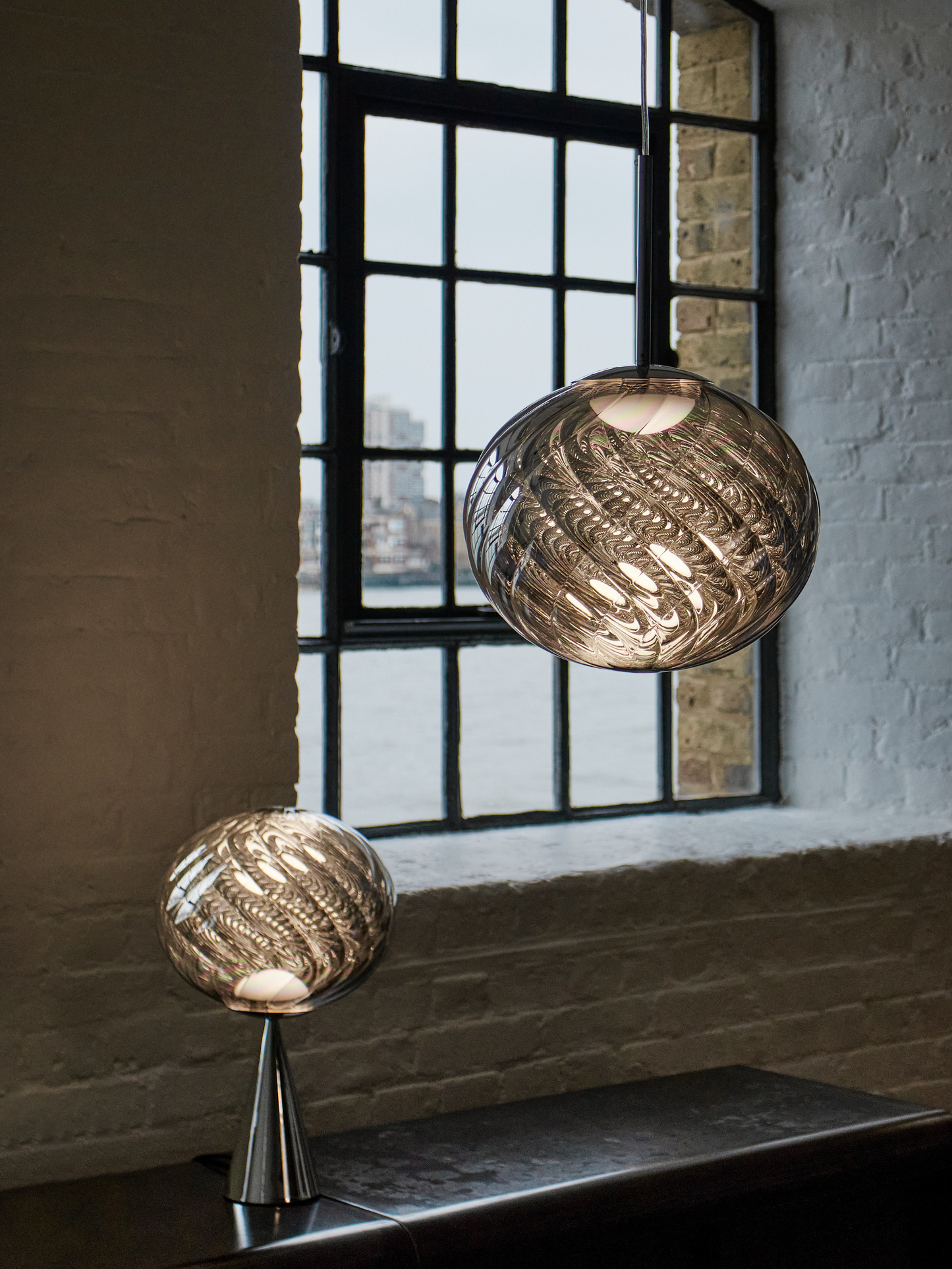 Whirl Pendant 45cm Silver LED CB-CCC