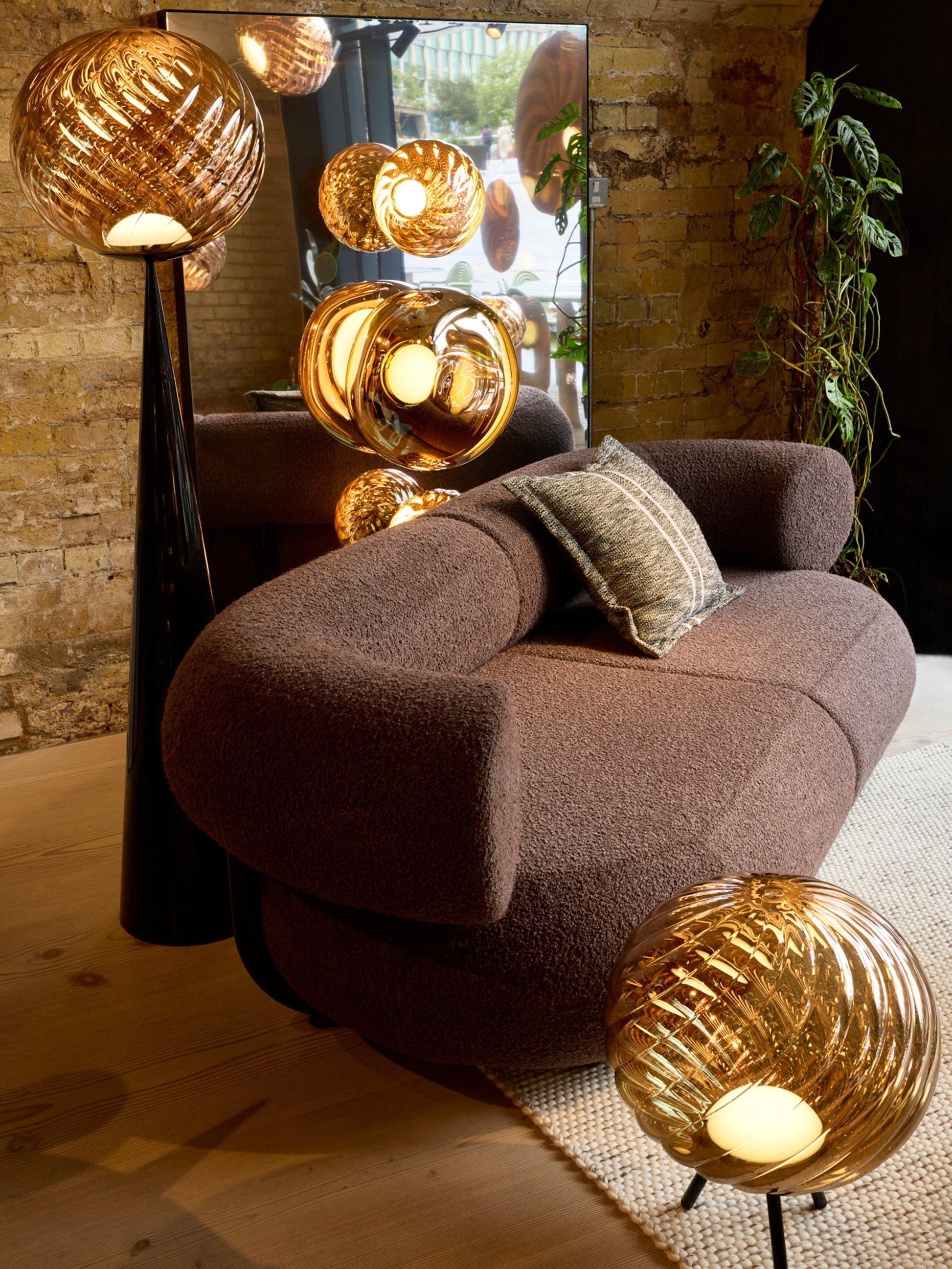 Whirl Portable Floor/Hanging Gold Black LED UN (EU WHSP01GO-PHUN01M1)